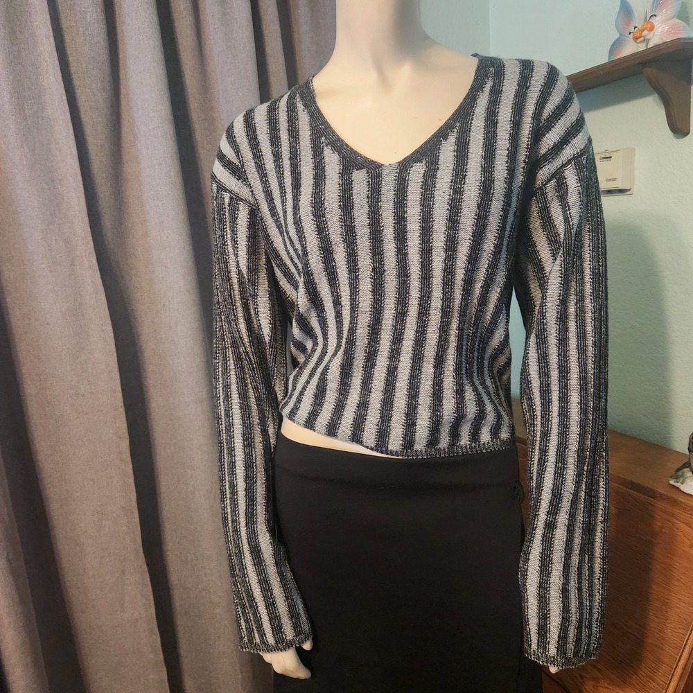 DKNY Women's Black Gray Vertical Striped Drop Sleeve Cropped V Neck Sweater Sz M